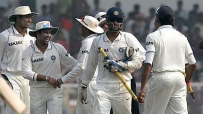 தனது ஃபர்ஸ்ட் டி20, முதல் ஒரு நாள் போட்டியில் டக் அவுட்டில் வெளியேறிய தோனி!