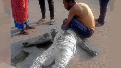 रास्ता पूछने के बहाने किसान पर किया धारदार हथियार से हमला, खून से सन गई सड़क, 15 मिनट तक तड़पता रहा पीड़ित