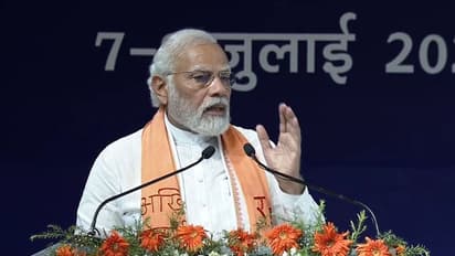 అమర్నాథ్ లో వరదలు.. ప్రధాని మోడీ ఆరా, సహాయక చర్యలు వేగవంతం చేయాలని ఆదేశం