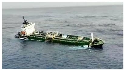 ಮಂಗಳೂರು: ಸರಕು ಹಡಗು ಮುಳುಗಡೆ ಭೀತಿ, 19 ಮಂದಿಯ ರಕ್ಷಣೆ