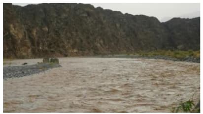 ഒമാനില് വാദികളില് അപകടത്തില്പ്പെട്ട് മൂന്ന് കുട്ടികള് മുങ്ങി മരിച്ചു