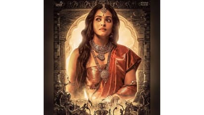 বড় পর্দায় দ্বৈত চরিত্রে প্রত্যাবর্তন ঐশ্বর্যর, ছবির টিজার প্রকাশ করবেন বিগ বি