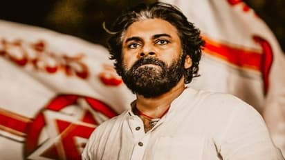 Pawan kalyan: పవన్ కి బిగ్ షాక్... సినిమాలు వదిలేస్తాడా!