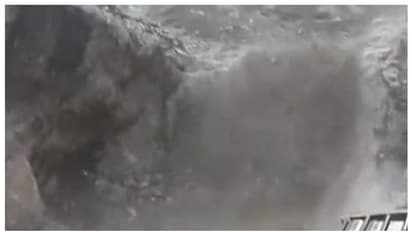  അമര്‍നാഥില്‍ മേഘ വിസ്ഫോടനം: ഗുഹാ ക്ഷേത്രത്തിന് സമീപം വെള്ളപ്പൊക്കം, 5 മരണം