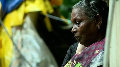 'ഉരുൾ പൊട്ടൽ ഭയന്ന് ഉറങ്ങാറില്ല, ജീവൻ കൈയ്യിൽ പിടിച്ച് കാവലിരിപ്പാണ്', ഇനിയും സജ്ജീകരണങ്ങളാകാതെ കൂട്ടിക്കൽ