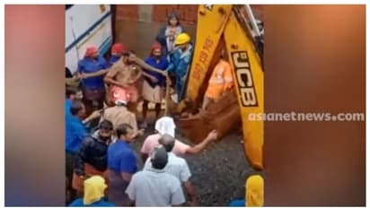 നിയന്ത്രണം വിട്ട ബസ് കയറിയിറങ്ങി ബൈക്ക് യാത്രക്കാരന് മരിച്ചു