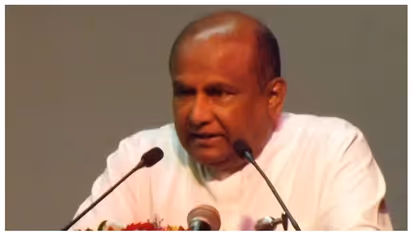 ലങ്കയില് സ്പീക്കര് താത്കാലിക പ്രസിഡന്റാകും; ഒരുമാസത്തിന് ശേഷം പുതിയ പ്രസിഡന്റ്