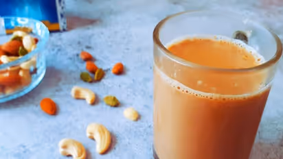 മധ്യപ്രദേശില് മുഖ്യമന്ത്രിക്ക് തണുത്ത ചായ നല്കി; ഉദ്യോഗസ്ഥന് കാരണം കാണിക്കല് നോട്ടീസ്