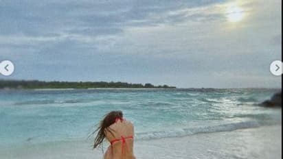 ಬಿಕಿನಿ ತಂದ ಆಪತ್ತು: ಫೋಟೋ ನೋಡಿದ ವಿದ್ಯಾರ್ಥಿ: ಉಪನ್ಯಾಸಕಿಗೆ ಕಾಲೇಜಿನಿಂದ ಗೇಟ್‌ಪಾಸ್