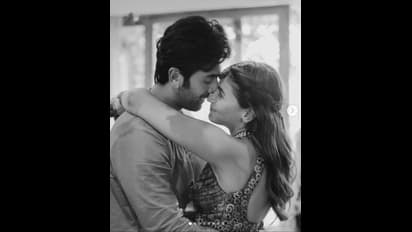  আলিয়া ও রণবীরের বেডরুমের এই ডার্টি সিক্রেটটা জানেন, সেক্স লাইফের গোপনীয়তা ফাঁস হল নেটদুনিয়ায়