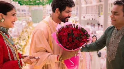 എ ആര് റഹ്മാനൊപ്പം, വിവാഹ ചടങ്ങിലെ ഫോട്ടോ പുറത്തുവിട്ട് വിഘ്നേശ് ശിവൻ