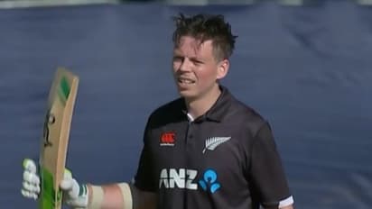 അവസാന ഓവറില് ബ്രേസ്വെല് അടിച്ചെടുത്തത് 24 റണ്സ്, സെഞ്ചുറി; അയര്ലന്ഡിനെതിരെ കിവീസിന് ത്രസിപ്പിക്കുന്ന ജയം