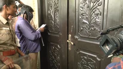 அதிமுக அலுவலக சாவியை எடப்பாடி பழனிசாமியிடம் ஒப்படைக்க வேண்டும்...! நீதிமன்ற உத்தரவால் ஓபிஎஸ் ஷாக்