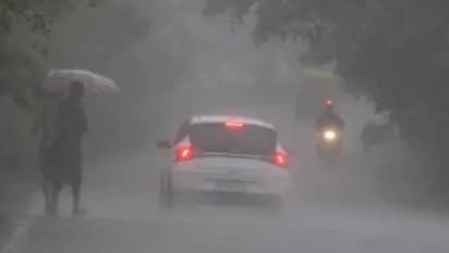 హైదరాబాద్‌లో పలుచోట్ల వర్షం.. మరో 3 గంటలు భారీ వర్ష సూచన.. వాహనదారులు అప్రమత్తంగా ఉండాలన్న ట్రాఫిక్ పోలీసులు