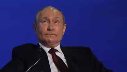 'ജനസംഖ്യ കുറവ്, യുദ്ധം ചെയ്യാനാളില്ല'; 10 മക്കളെ പ്രസവിക്കുന്നവർക്ക് പുരസ്കാരം പ്രഖ്യാപിച്ച് പുട്ടിൻ