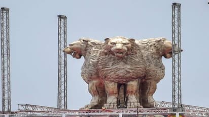 புதிய நாடாளுமன்ற கட்டிடத்தின் தேசிய சின்னம்… தனித்துவமாக காட்சியளிக்க என்ன காரணம்?