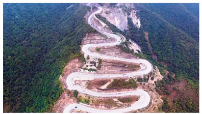 Salalah Travel : പ്രകൃതി ഭംഗി ആസ്വദിക്കാന് വിനോദസഞ്ചാരികളെ ക്ഷണിച്ച് സലാല