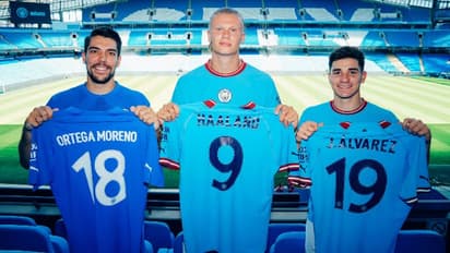 അസ്പലിക്വേറ്റ ബാഴ്‌സയില്‍? അല്‍വാരസിനേയും ഹാളണ്ടിനേയും സിറ്റി ആരാധകര്‍ക്ക് മുന്നില്‍ അവതരിപ്പിച്ചു