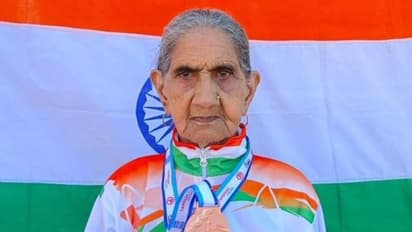 94 वर्षीय चैंपियन दादी ने किया विदेशी धरती पर धमाल, 100 मीटर रेस में गोल्ड जीत किया हैरान