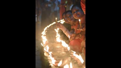 पीएम के आगमन को लेकर देवघर के लोगों ने मनाई दीवाली: एक लाख मिट्टी के दिए जला कर मनाया जश्न