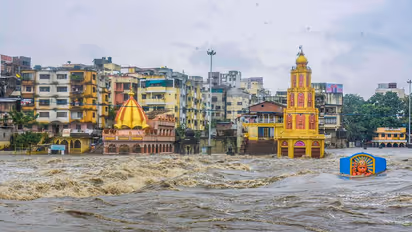 Monsoon Alert: देश के कई राज्यों में फिर भारी बारिश की भविष्यवाणी, जानिए किन-किन राज्यों पर मंडरा रहा खतरा