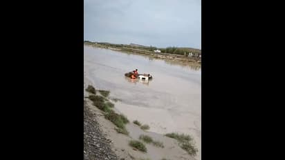 Pakistan floods : పాకిస్థాన్ లో ఆకస్మిక వరదలు..కుండపోత వానలు.. 68 మంది మృతి