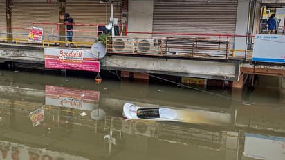 ഗുജറാത്തിൽ മഴ തുടരുന്നു, കനത്ത നാശനഷ്ടം, ജൂൺ മുതൽ മഴക്കെടുതിയിൽ മരിച്ചത് 63 പേർ