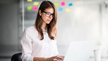 ज्यादा देर तक बैठकर काम करने वालों के लिए काम की खबर, पढ़ें 21 देशों की शॉकिंग स्टडी