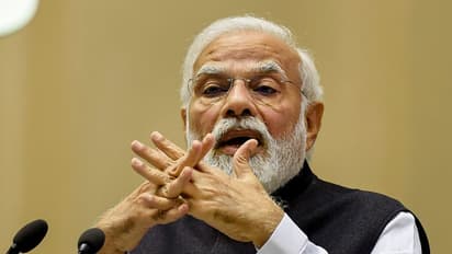 தடுப்பூசி செலுத்துவதில் இந்தியா புதிய மைல்கல்... பாராட்டி தள்ளிய பிரதமர் மோடி!!