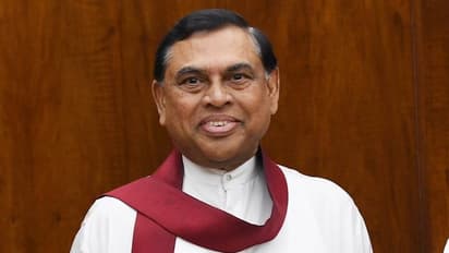 துபாய் தப்பிச் செல்ல முயற்சித்த பசில் ராஜபக்சேவுக்கு அனுமதி மறுப்பு!! 