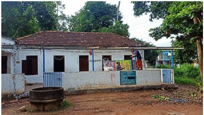 നാടിന്‍റെ വികസനത്തോടൊപ്പം; ദേശീയപാതയ്ക്കായി 90 വർഷം പഴക്കമുള്ള മദ്രസ കെട്ടിടം പൊളിച്ചുനീക്കി