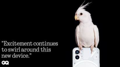 Nothing Phone (1): इंतजार खत्म! लॉन्च हुआ ट्रांसपेरेंट डिजाइन वाला ये शानदार स्मार्टफोन, जानिए फीचर्स और कीमत 