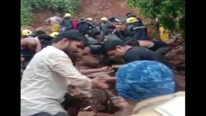 महाराष्ट्र में भारी बारिश के बीच पालघर में लैंड स्लाइड, एक की मौत...कई अभी भी मलबे में फंसे