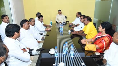 డేటా మొత్తం వస్తోంది... ఈసారి టికెట్స్ ఫైనల్ చేసేది నేనే..: టిడిపి నాయకులకు చంద్రబాబు హెచ్చరిక 