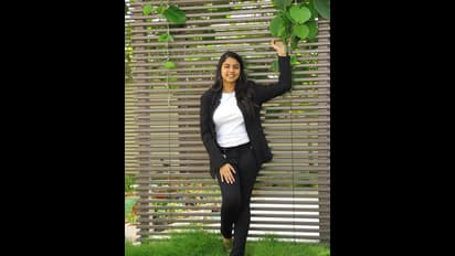 அபார திறமையால் அம்மா ரோஜாவையே மிஞ்சும் மகள்..! இளம் வயதிலேயே கிடைத்த மிக உயரிய விருது..!