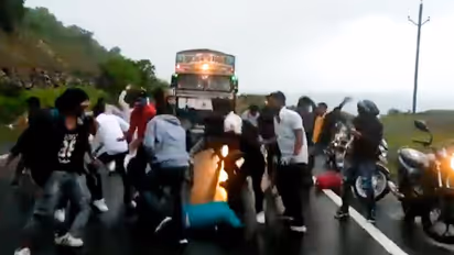 Watch: Bikers perform 'Nagin' dance on the road to truck's unique horn