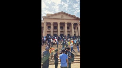 Sri Lanka Crisis: രാജിവയ്ക്കാതെ രാജ്യം വിട്ട് പ്രസിഡന്‍റ്; സംഘര്‍ഷങ്ങള്‍ക്ക് നടുവില്‍ ദ്വീപ് രാജ്യം 