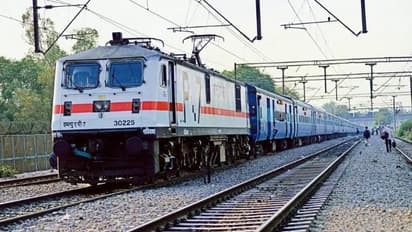 मुंबई में 8 नई एसी ट्रेनों को चलाएगा पश्चिमी रेलवे, आसान हो जाएगी यात्रा