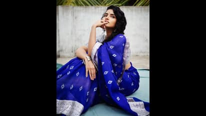 anupama parameswaran : சேலை கட்டும் பெண்ணுக்கொரு வாசம் உண்டு! சேலையில் மயக்கும் 'அனுபமா பரமேஸ்வரன்'!