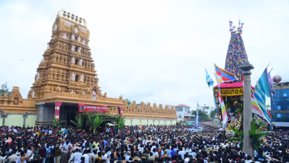 ವಿಜೃಂಭಣೆಯಿಂದ ಜರುಗಿದ ಚಾಮರಾಜೇಶ್ವರ ರಥೋತ್ಸವ, ಎಲ್ಲಿ ನೋಡಿದರಲ್ಲಿ ನವದಂಪತಿಗಳ ಕಲರವ