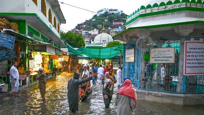 భారీ వర్షాలతో థానేలో కూలిన ఇళ్లు.. అహ్మదాబాద్-ముంబయి నేషనల్ హైవే మూసివేత