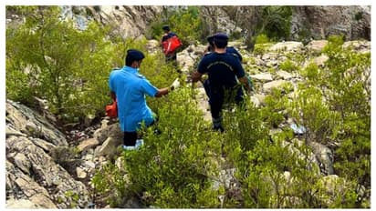 ഒമാനില് മലകയറുന്നതിനിടെ താഴേക്ക് വീണ് ഒരാള് മരിച്ചു