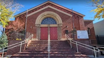 മ്യൂസിയത്തിൽ ഒളിച്ചു താമസിച്ച് കുടുംബം, അകത്ത് തോക്കുകളും കഞ്ചാവും