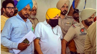 Daler Mehndi : మానవ అక్రమ రవాణా కేసులో ప్రముఖ పంజాబీ సింగర్ అరెస్ట్ .. రెండేండ్ల జైలు శిక్ష