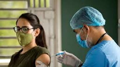 இன்று முதல் இலவசமாக பூஸ்டர் டோஸ் செலுத்திக் கொள்ளலாம்.. யாரெல்லாம் தகுதி..?