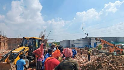 ಕುಸಿದ ನಿರ್ಮಾಣ ಹಂತದ ಗೋಡೆ, ಆರು ಕಾರ್ಮಿಕರ ಸಾವು