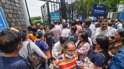 CUET UG 2022 : तकनीकी खामियों की वजह से फिर रद्द हुई सीयूईटी की परीक्षाएं, जानिए क्या है नई डेट्स