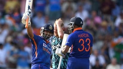 'ബംഗ്ലാദേശിനെതിരെ റിഷഭ് പന്തിനെ ഉൾപ്പെടുത്തണം'; ആവശ്യവുമായി മുൻതാരങ്ങൾ