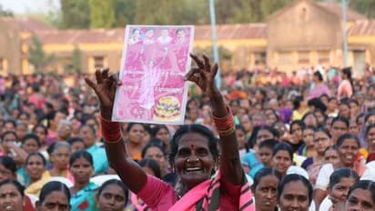 నాకు పెద్ద సపోర్టర్ ఈ జిందం సత్తమ్మనే.. కేసీఆర్ వీరాభిమాని ఫొటోలు ట్వీట్ చేసిన కేటీఆర్