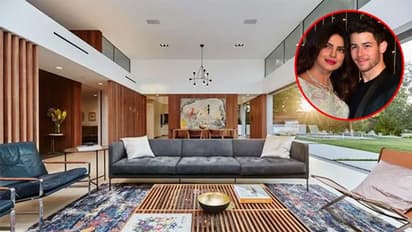 प्रियंका चोपड़ा के 150 करोड़ वाले आलीशान बंगले की INSIDE PHOTOS, बेडरूम से ज्यादा है बाथरूम